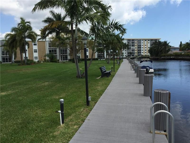 Image 19 of 24 For 3040 16th Ave  303 A