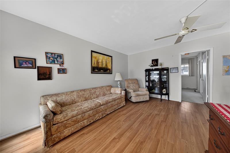 Image 10 of 40 For 11 4th Ave  18