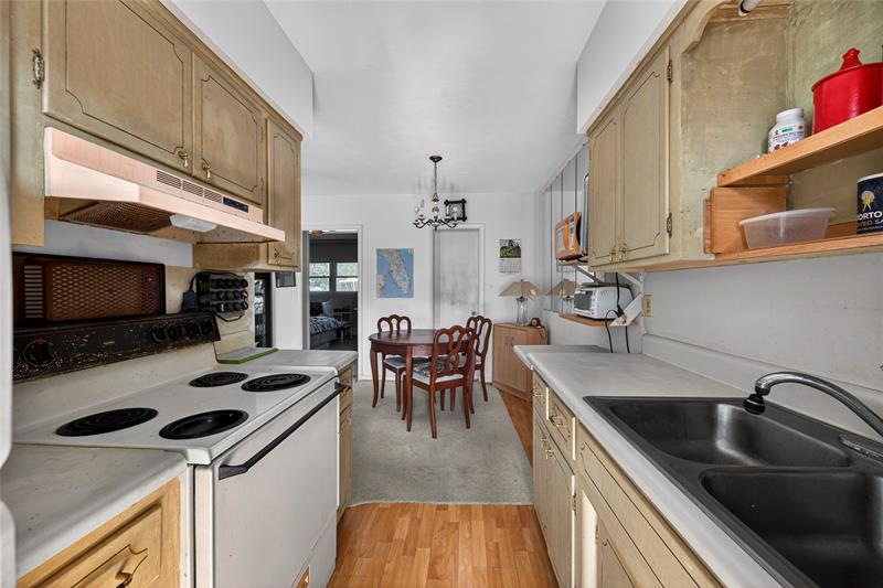 Image 27 of 40 For 11 4th Ave  18