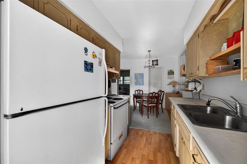 Image 28 of 40 For 11 4th Ave  18