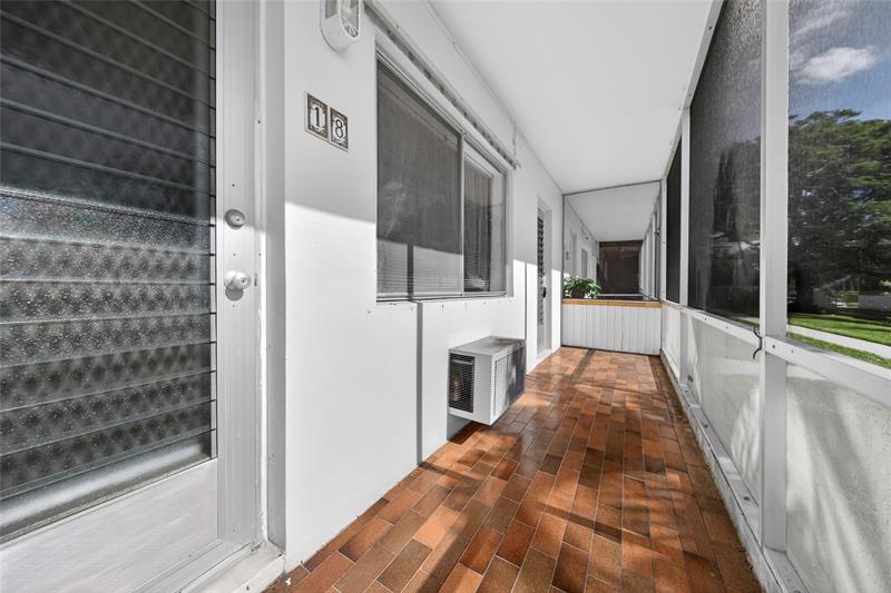 Image 6 of 40 For 11 4th Ave  18