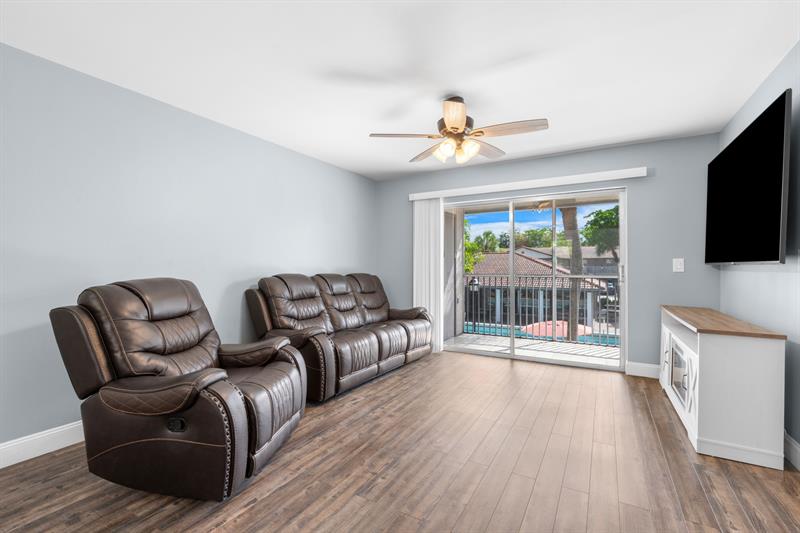 Image 13 of 30 For 8800 Royal Palm Blvd  204-1