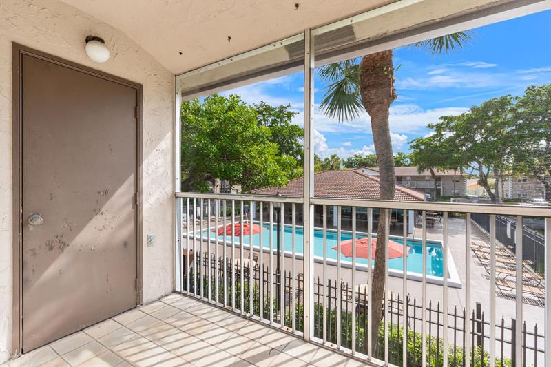 Image 15 of 30 For 8800 Royal Palm Blvd  204-1