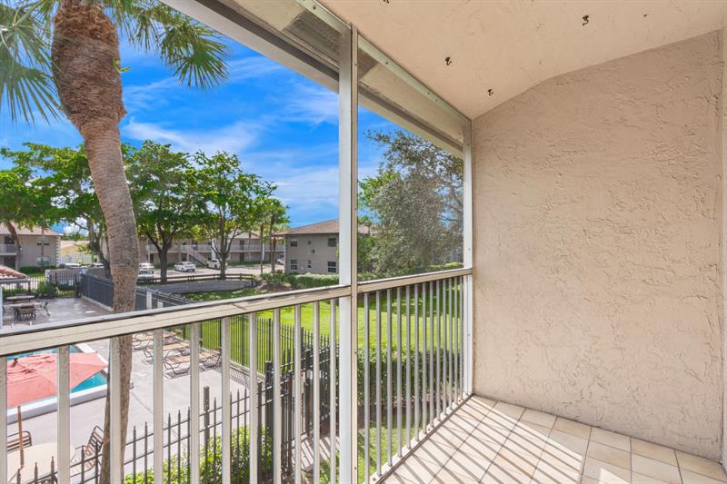 Image 16 of 30 For 8800 Royal Palm Blvd  204-1