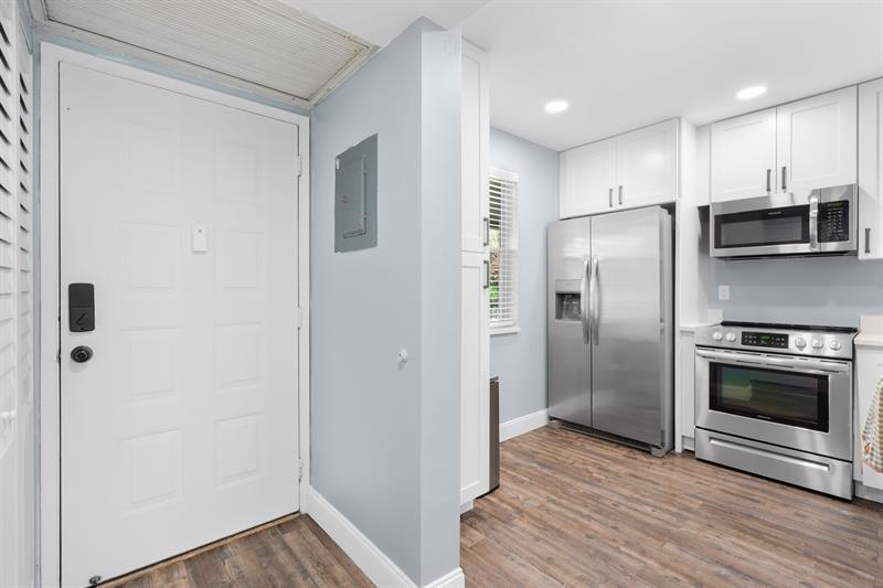 Image 6 of 30 For 8800 Royal Palm Blvd  204-1