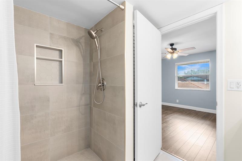 Image 9 of 30 For 8800 Royal Palm Blvd  204-1