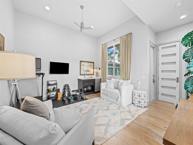 Image 27 of 50 For 11350 6th St