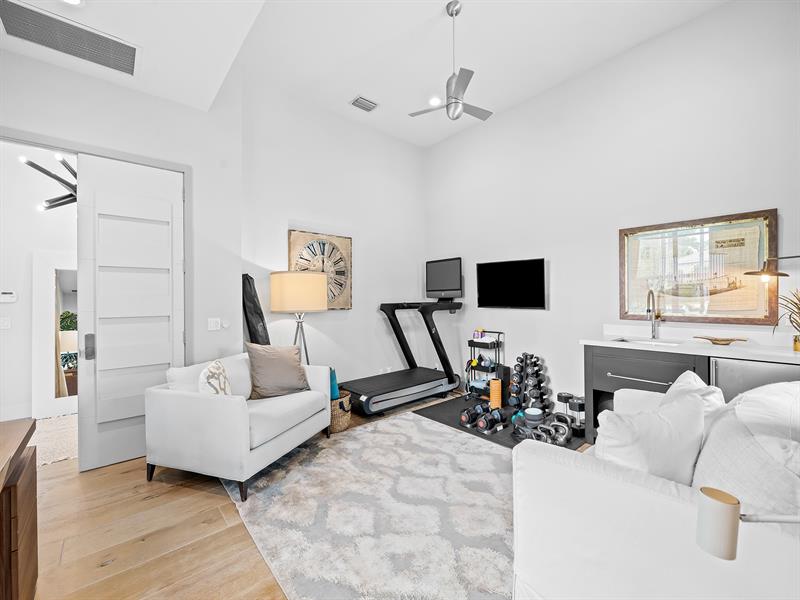 Image 28 of 50 For 11350 6th St