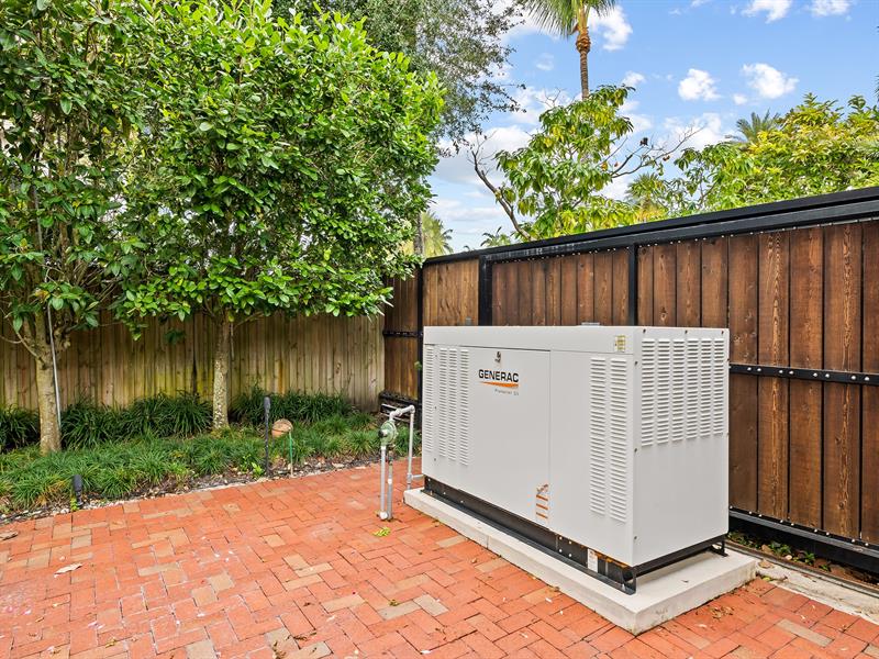 Image 43 of 50 For 11350 6th St