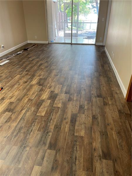 Image 10 of 19 For 5512 Park Rd