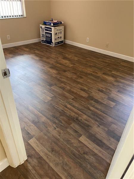 Image 17 of 19 For 5512 Park Rd