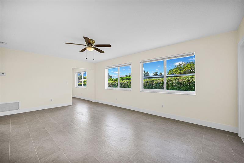 Image 13 of 43 For 2118 14 Ave  Rear