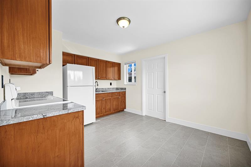 Image 16 of 43 For 2118 14 Ave  Rear