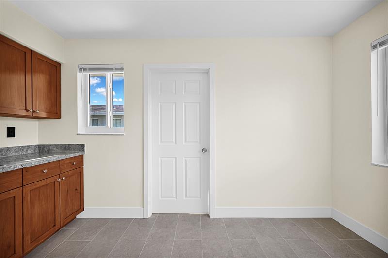 Image 19 of 43 For 2118 14 Ave  Rear