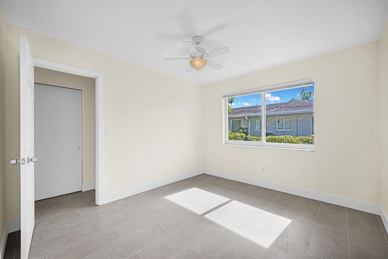 Image 32 of 43 For 2118 14 Ave  Rear