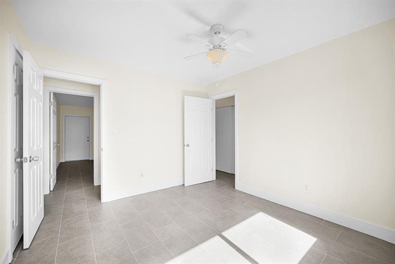 Image 33 of 43 For 2118 14 Ave  Rear