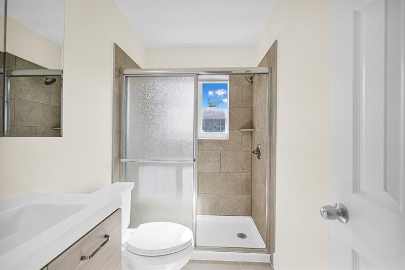 Image 35 of 43 For 2118 14 Ave  Rear