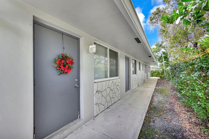 Image 6 of 43 For 2118 14 Ave  Rear