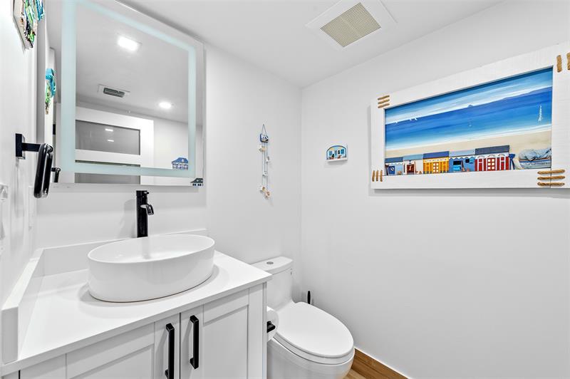 Image 33 of 62 For 3410 Galt Ocean Dr  702n