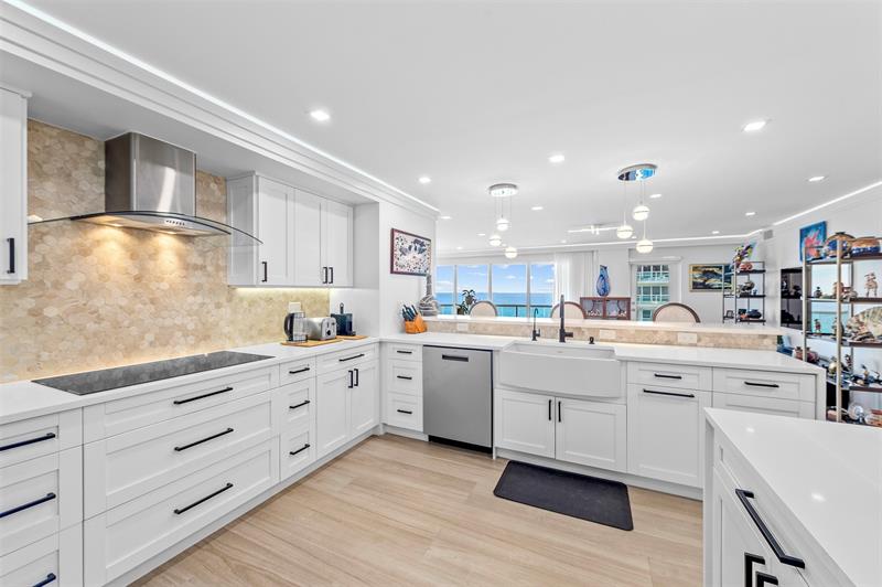 Image 5 of 62 For 3410 Galt Ocean Dr  702n