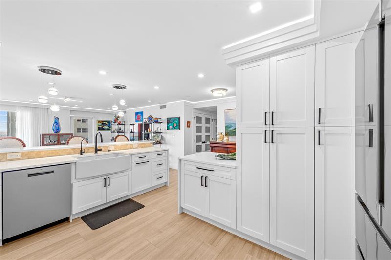 Image 6 of 62 For 3410 Galt Ocean Dr  702n