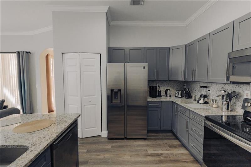 Image 13 of 33 For 7682 19th Street