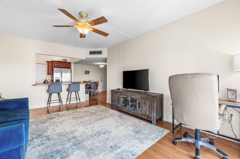 Image 4 of 15 For 55 2nd Ave  405g