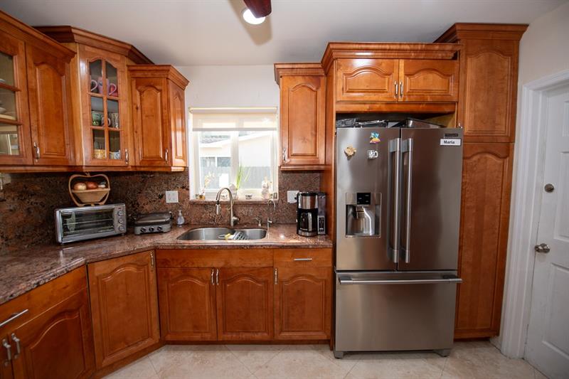 Image 18 of 42 For 11040 16th St