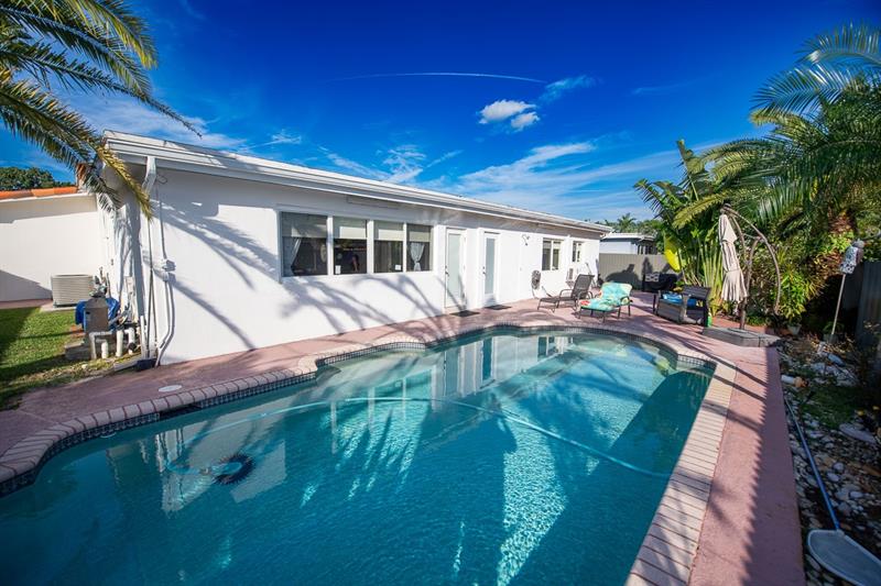 Image 36 of 42 For 11040 16th St