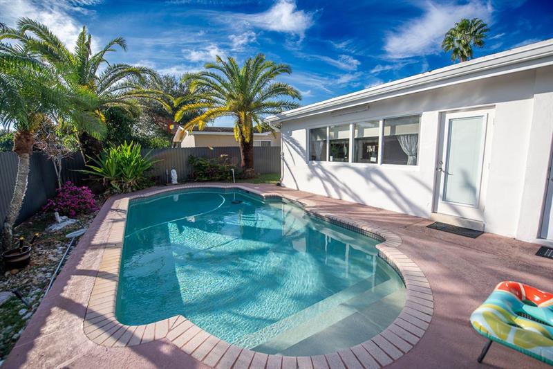 Image 37 of 42 For 11040 16th St