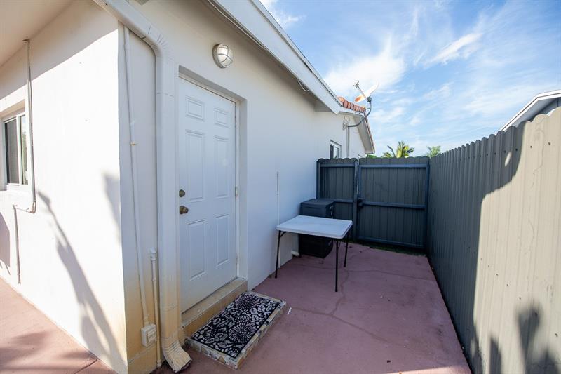 Image 9 of 42 For 11040 16th St