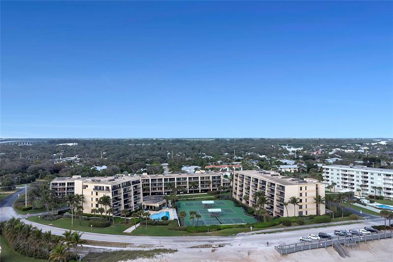 Image 31 of 35 For 3939 Ocean Dr  502a