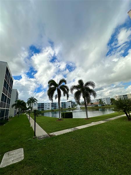 Image 14 of 26 For 325 11th Ter  107