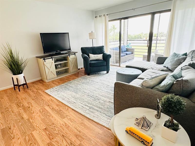 Image 4 of 32 For 9300 8th St  214