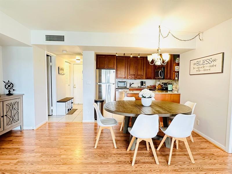 Image 7 of 32 For 9300 8th St  214