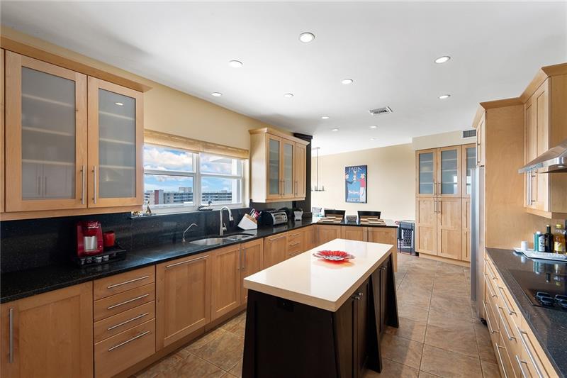 Image 19 of 84 For 3430 Galt Ocean Dr  Ph1