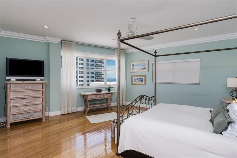 Image 38 of 84 For 3430 Galt Ocean Dr  Ph1