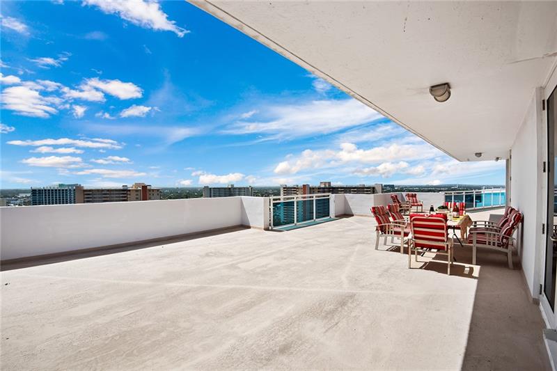 Image 50 of 84 For 3430 Galt Ocean Dr  Ph1