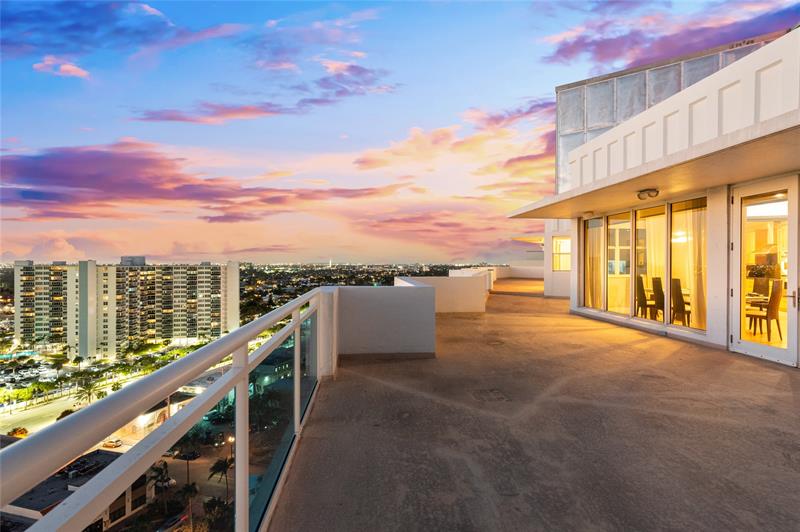 Image 73 of 84 For 3430 Galt Ocean Dr  Ph1