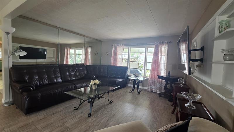 Image 21 of 35 For 1931 85th Ave