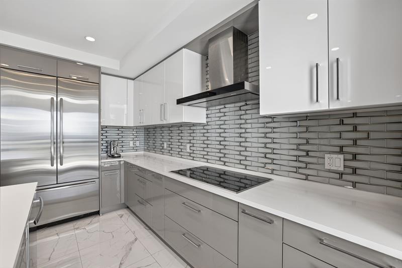 Image 19 of 51 For 100 Las Olas Blvd  3004