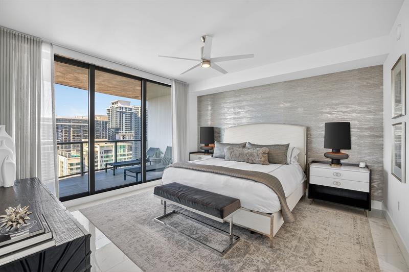 Image 21 of 51 For 100 Las Olas Blvd  3004