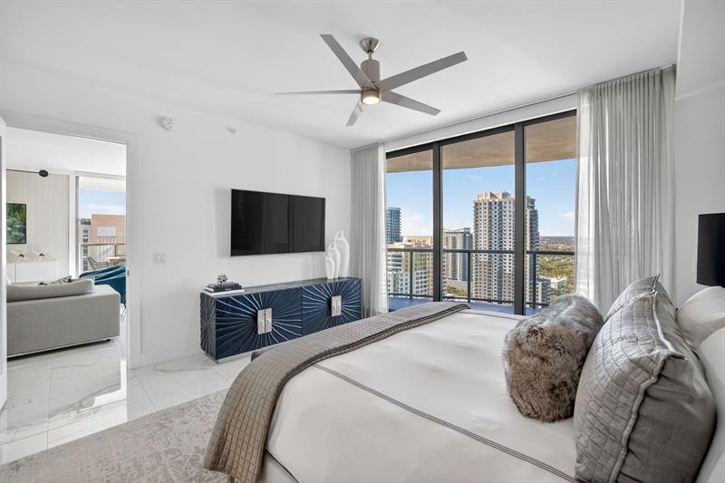 Image 22 of 51 For 100 Las Olas Blvd  3004