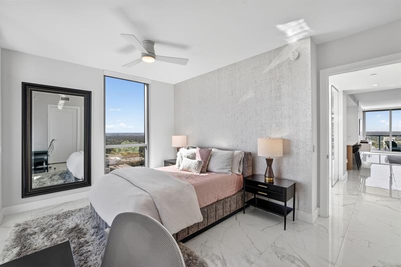 Image 31 of 51 For 100 Las Olas Blvd  3004