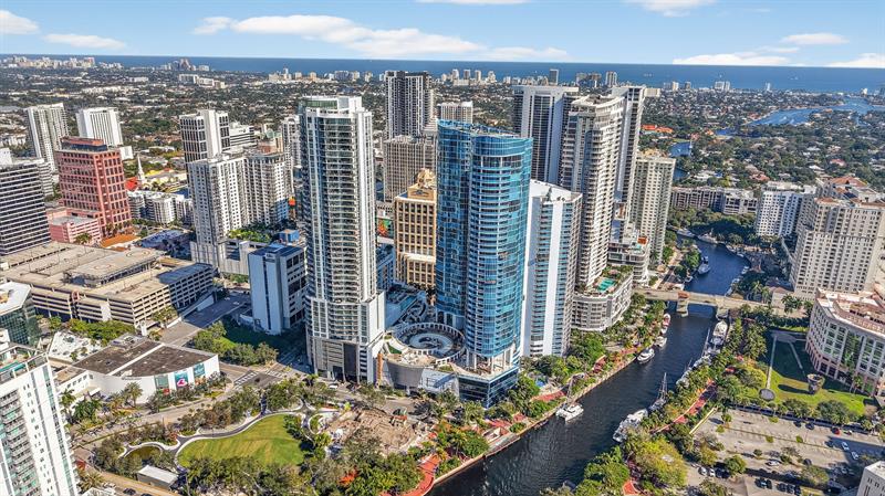 Image 44 of 51 For 100 Las Olas Blvd  3004