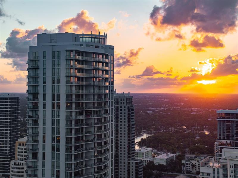 Image 48 of 51 For 100 Las Olas Blvd  3004