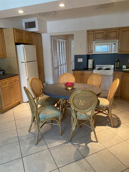 Image 7 of 13 For 1801 Surf Rd  2c