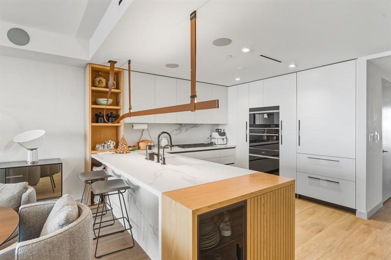 Image 11 of 69 For 1116 Ocean Blvd  1506