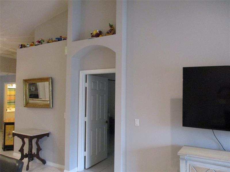 Image 11 of 18 For 6145 Lake Hibiscus Dr  6145