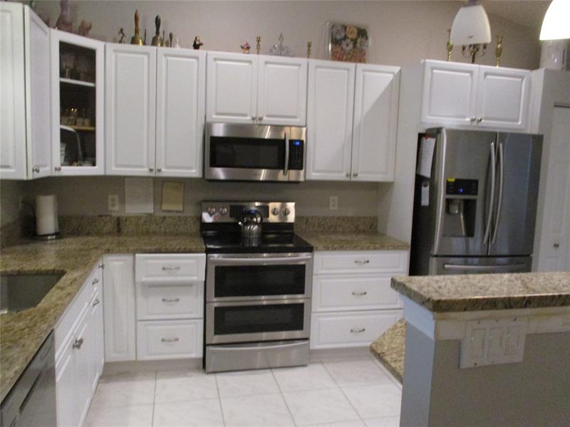 Image 4 of 18 For 6145 Lake Hibiscus Dr  6145